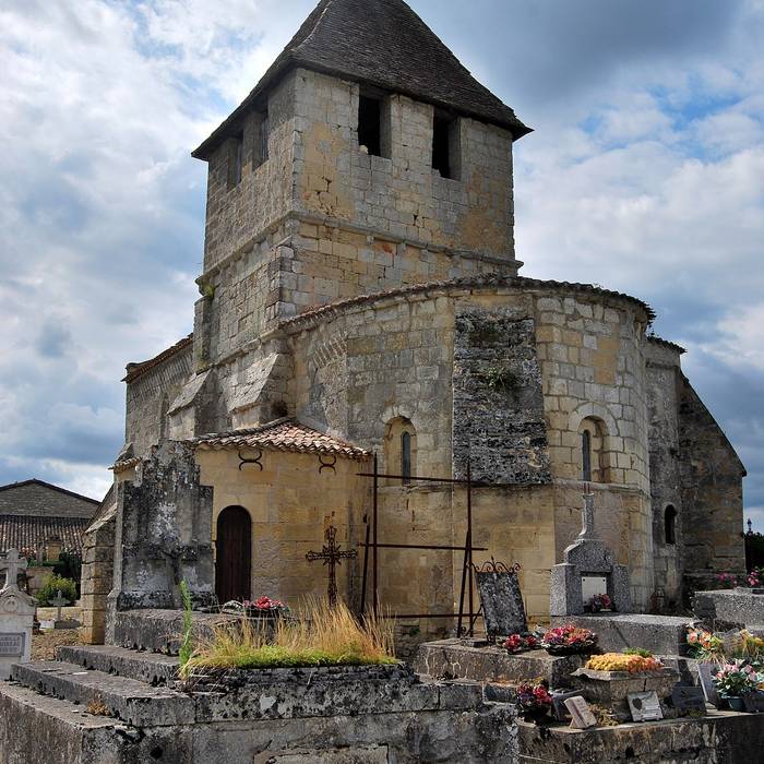Photo de Église Saint-Pierre des Salles-de-Castillon